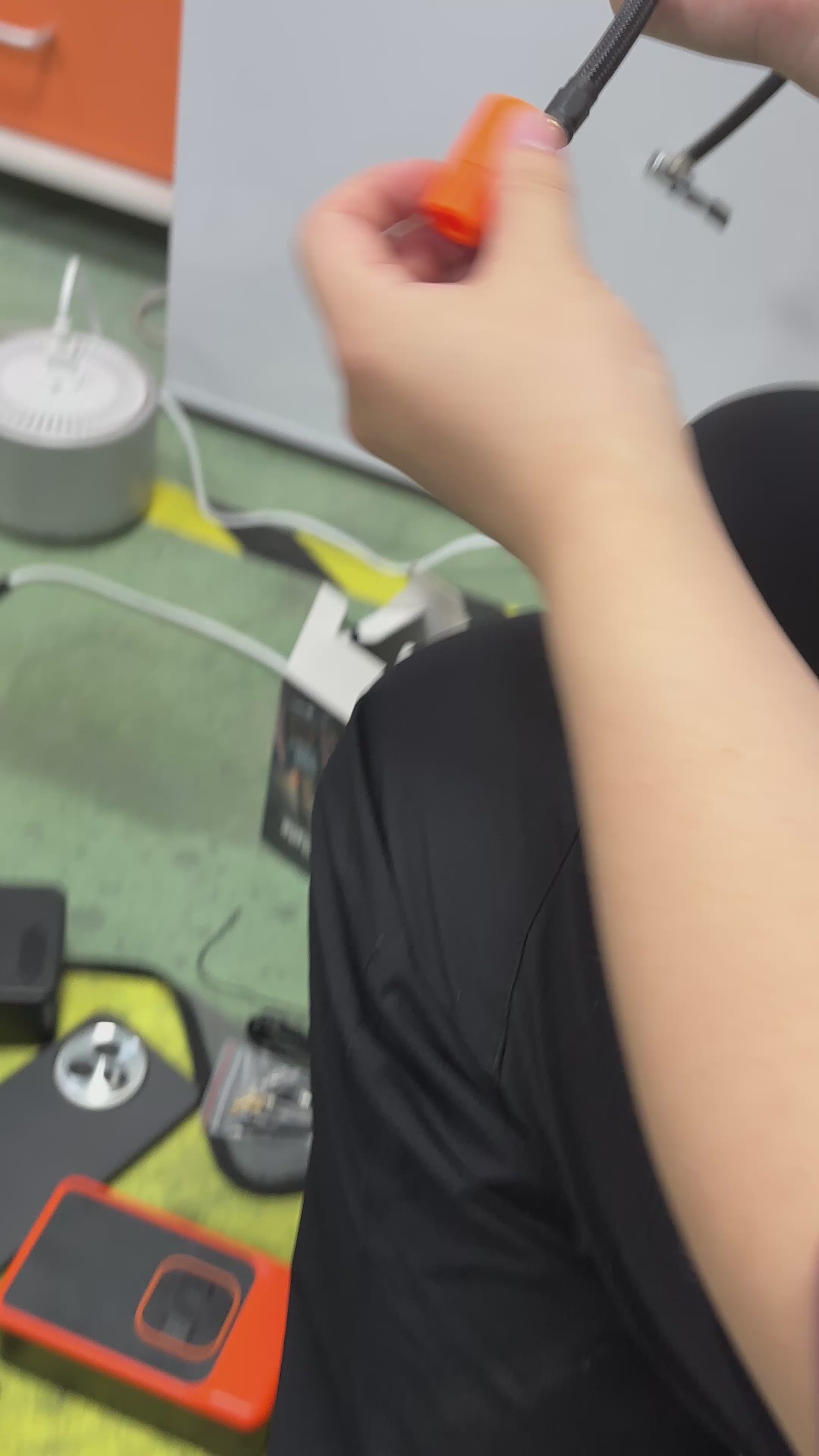 JumpAir Pro filling a low tire in about 90 seconds — it stops itself at the right pressure